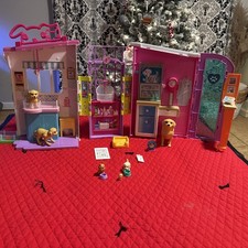 Barbie pieghevole centro cura