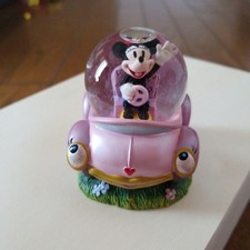 Disney Minnie Mouse Snow Globe