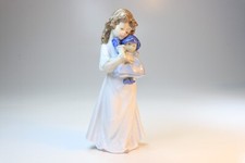 Vintage Sculpture Nao by