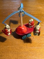 Giostra con scimmie in