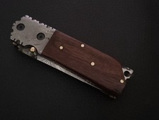 COLTELLO PIEGHEVOLE TASCABILE ACCIAIO DAMASCO PERSONALIZZATO MANICO LEGNO DI ROSA CON FODERO C720