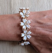 Bracciale Vintage con Fiori in Lucite e strass