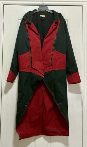 Giacca con cappuccio - , volante