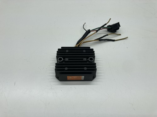 Regolatore tensione - regolatore,