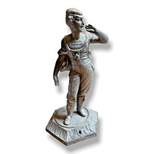 Statua antica stufa araldo in