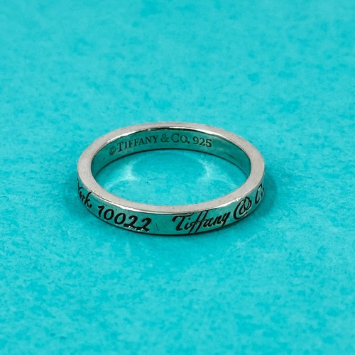 Tiffany anello stretto - &,