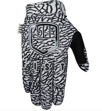 Guanti Pugno Adulti Capitolo