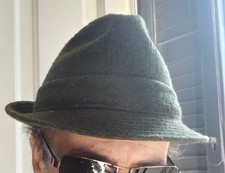 cappello verde vintage uomo