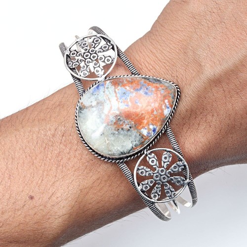 Bracciali con gioielli fatti - , a