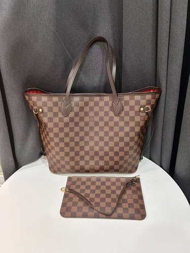 Authentic louis vuitton - louis,