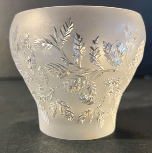 Lalique frosted olive leaf - frosted,