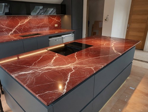 Controsoffitto marmo rosso - in,
