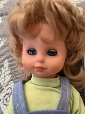 bambola vintage con sonetto