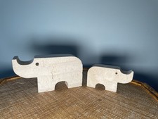 Coppia di elefanti in