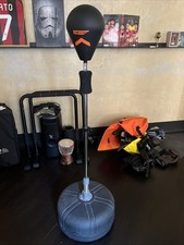 punching ball regolabile in altezza per Adulti