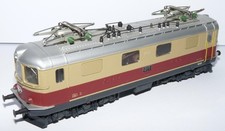 HAG H0 226 DC ++ Locomotiva elettrica Re 4/4 #10035 TEE rosso beige delle FFS ++ analogica ++ #L1_134