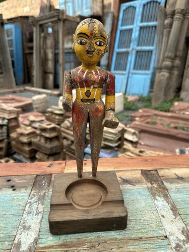 Antica vecchia figura - , di