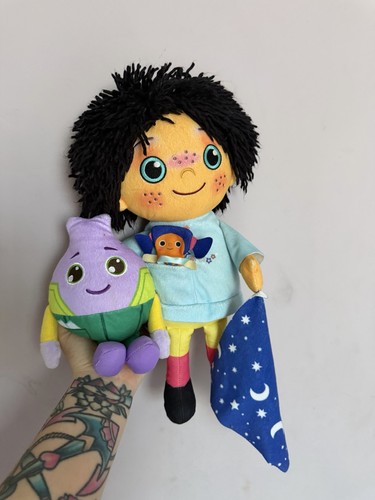 Cbeebies moon and soft toy - me,