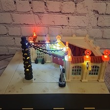 Disney Cars Serie Precisione Casa Della di Luigi Playset Pneumatici