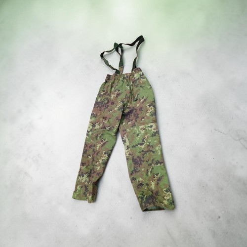 Pantaloni militari mimetici