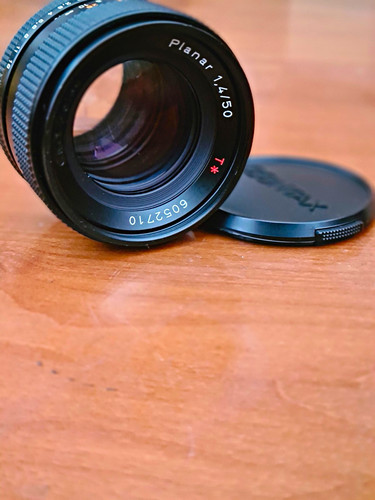 Carl zeiss planar - carl,