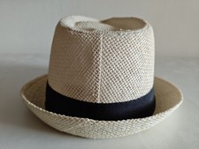 Cappello da cowboy in paglia beige