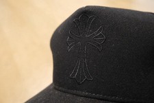 Cappello Cromato Cuori Nero