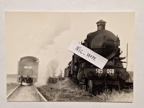 Fotografia deposito locomotive - fotografia,
