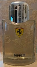 Ferrari Factice Gigante