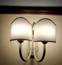 Applique a due luci in metallo