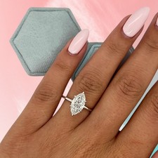 Anello solitario con diamanti