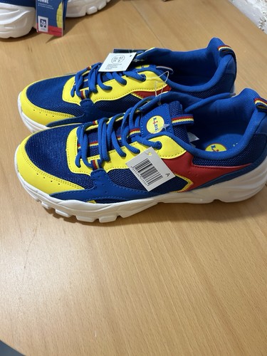 Paire chaussures sneakers - de,