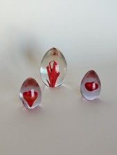 3 fermacarte uova in vetro di murano venini con fiamma di corallo rosso