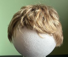 Parrucca biondo scuro Capelli