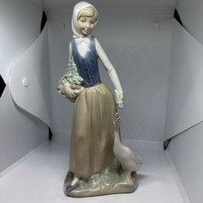 Lladro NAO Porcelain Figurine