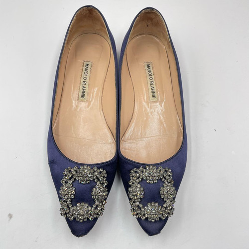 Manolo blahnik hangisi - manolo,