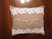 CUSCINO PORTAFEDI MATRIMONIO puro lino - pregiato pizzo. Shabby chic