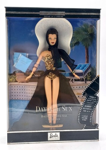 Barbie 2000 brunette day - day, in