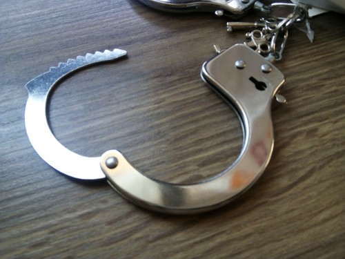 Manette con sicurezza - con,