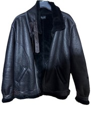 bomber in pelle di pecora nero