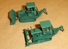 SET ESCLUSIVO DI DUE DIVERSI BULLDOZER MILITARI - 1:87 - NUOVI