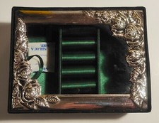 Portagioie Verde rivestito in Velluto con decorazione Rose Argentate