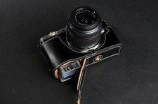 Custodia mezza fotocamera in vera pelle fatta a mano per Olympus E-P5 EP5