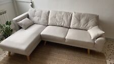 Divano letto angolare - chaise longue 3 posti in tessuto beige e gambe in legno