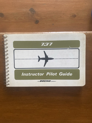 Boeing 737 instructor - instructor, pilot