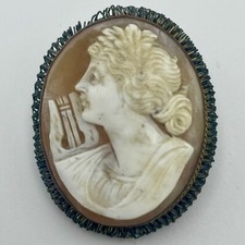 Cammeo figura femminile con lyra in montatura Italia 1920 ca