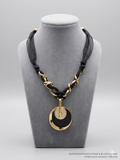 Collana dichiarazione nera
