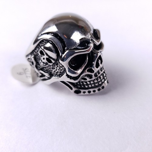Anello uomo teschio acciaio