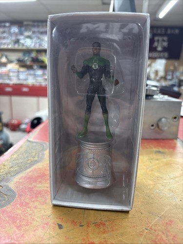 Eaglemoss chess figure - dc,