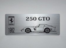 Targa nome in metallo Ferrari